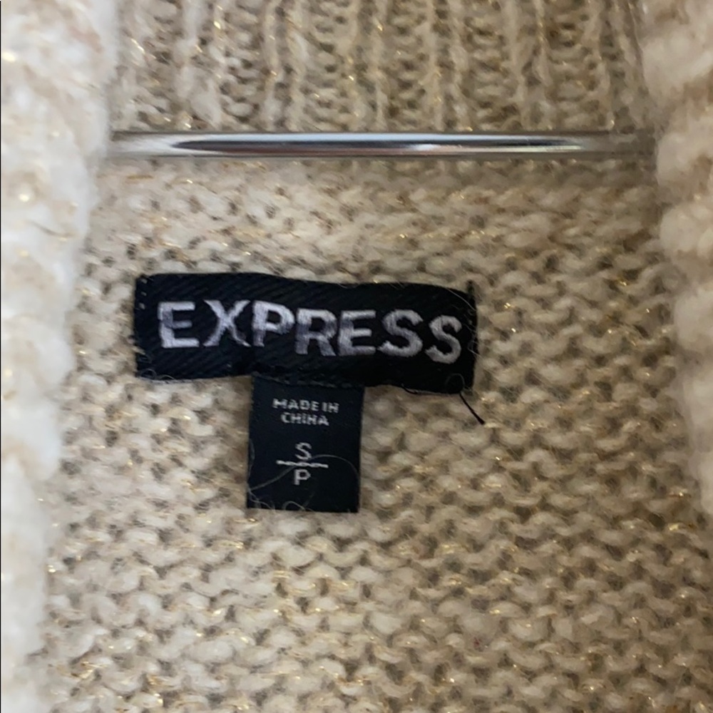 Tan sweater - Picture 3 of 5